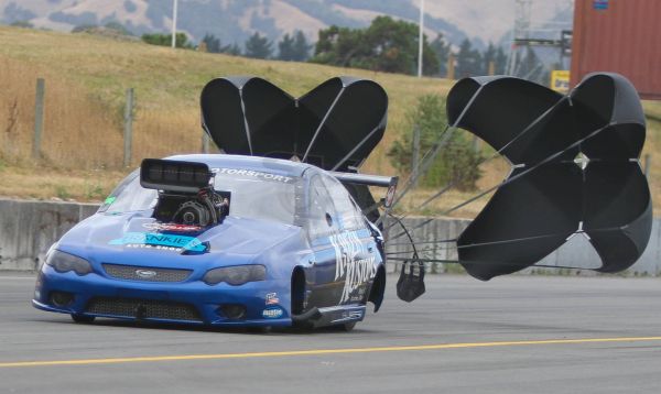 Nigel Dixon wins round two of the 2019 Kiwi Thunder Series at Masterton